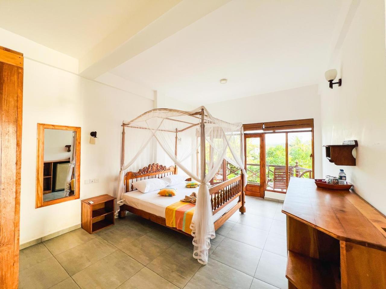 Twenty-Two Weligambay Hotel Weligama Luaran gambar